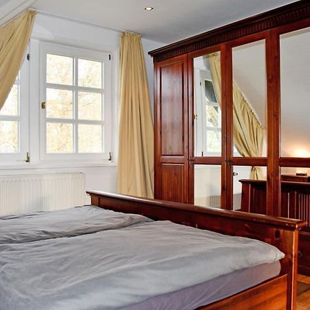 Reetdachfachwerkvilla Am Wiesengrund แบร์เกิน เอาฟ์ รือเจิน ภายนอก รูปภาพ